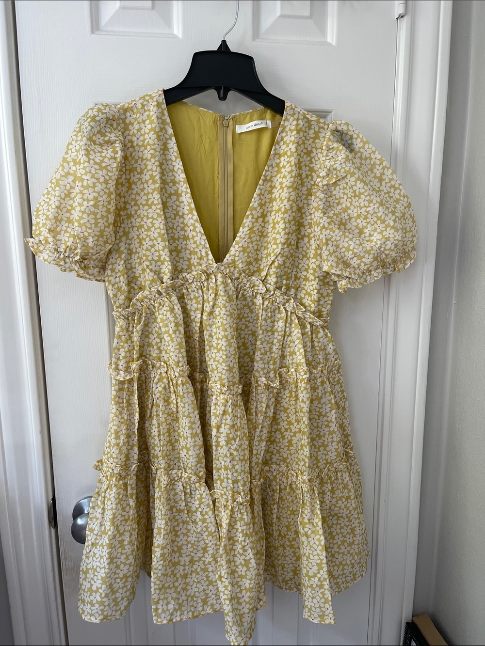 NWT Yellow Floral Dress Short Puff Sleeve V-Neck Pockets Tiered